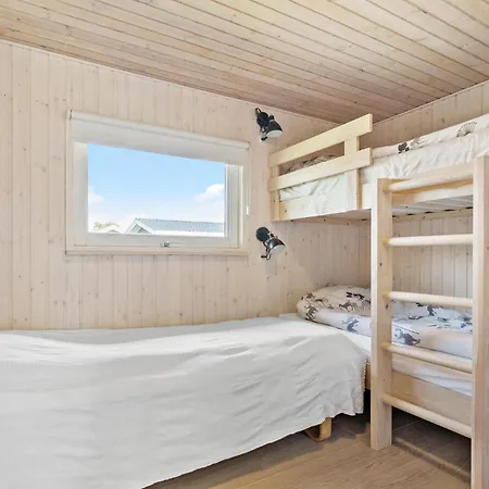 펜션 Beautiful Home In Bjert With Kitchen Sønder Bjert